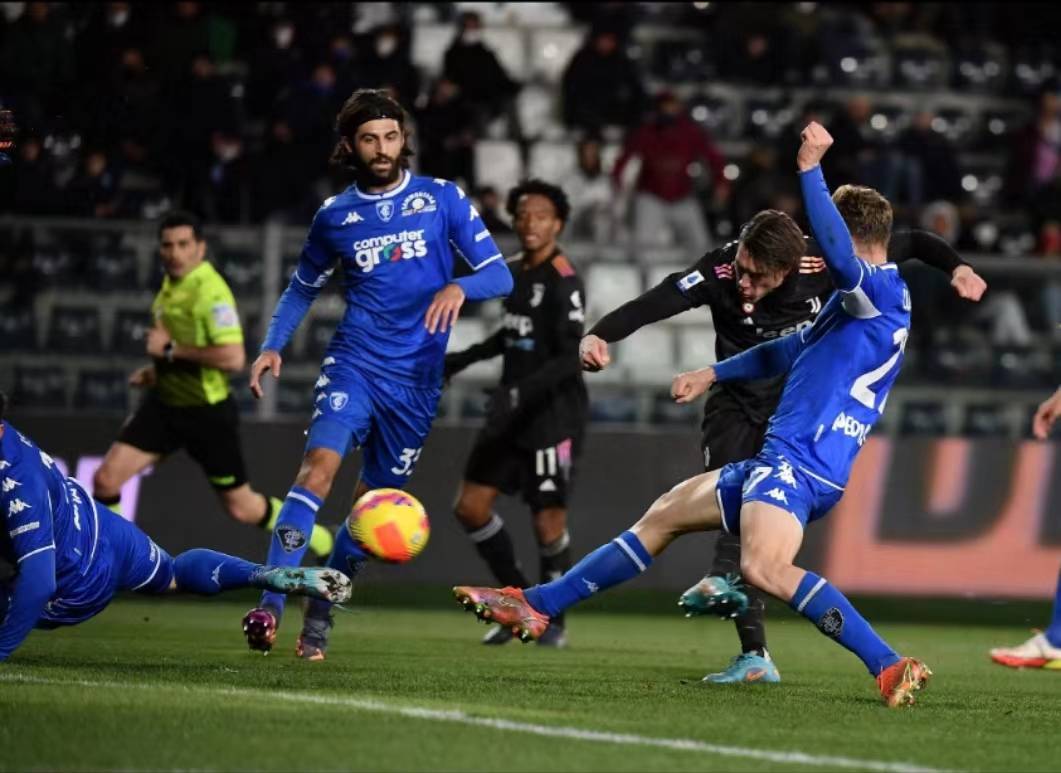 奥格斯堡主场对阵霍芬海姆遭遇失利