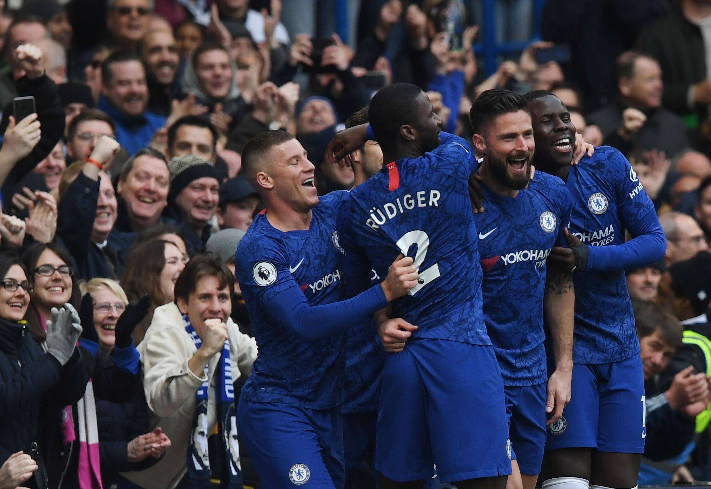 关于热刺客场战平伯恩茅斯，两队互有来往的信息