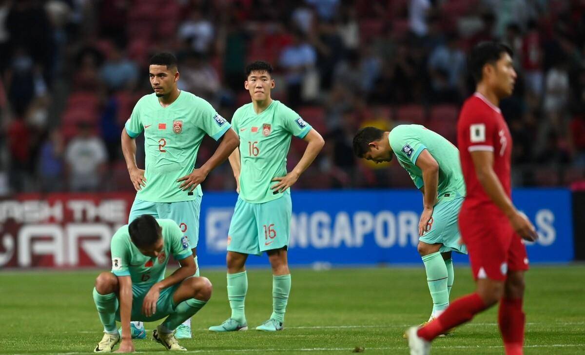 夏尔勒罗瓦球员连番进球，展现强大实力的简单介绍