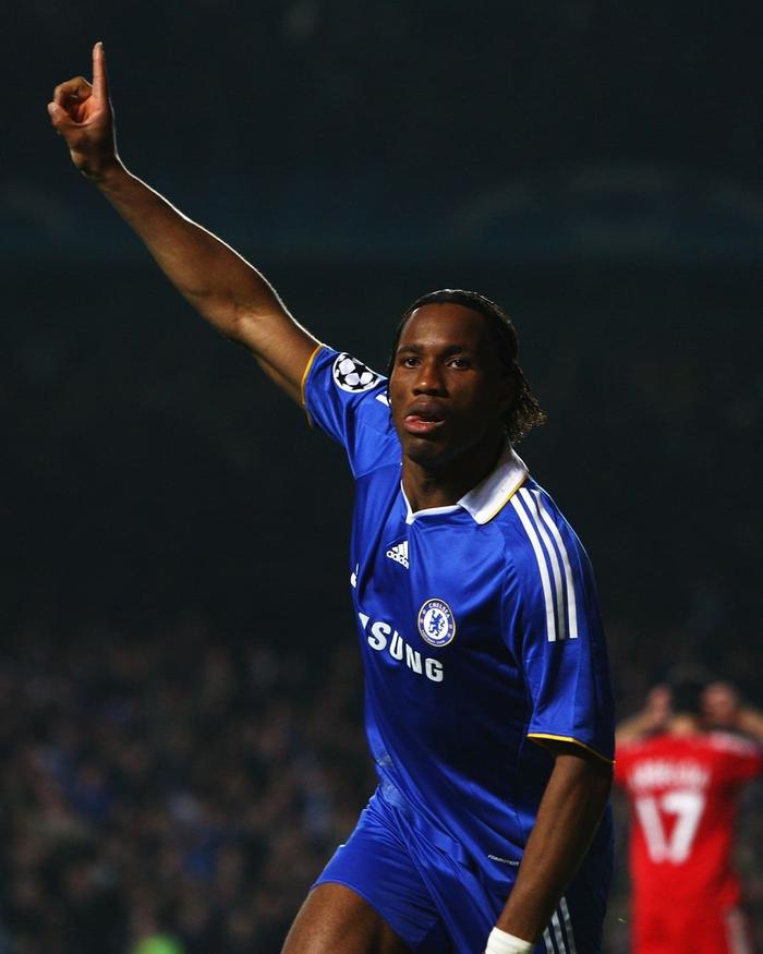  德罗巴回归赛场，精彩发挥首场状态亮眼，老鹰观众沸腾！